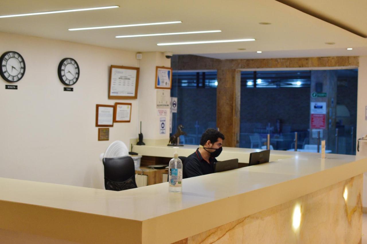 La Riviera Hotel 3*